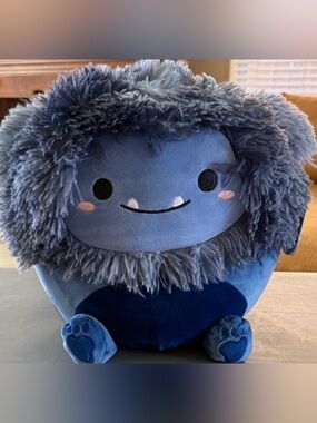 BNWT Squishmallows Dani Blue Bigfoot 12” Plush